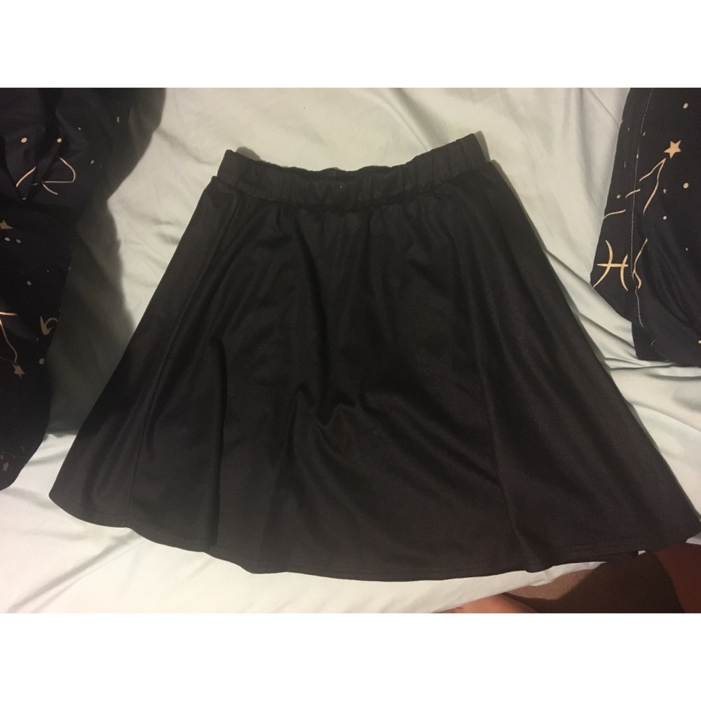 Xhilaration Medium Black Skater Skirt